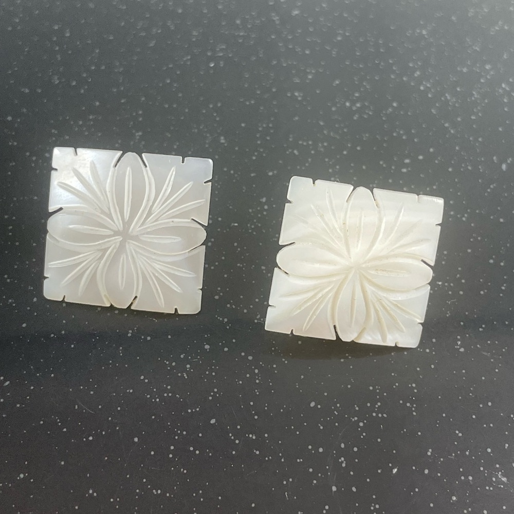 Carved Square Floral Earrings